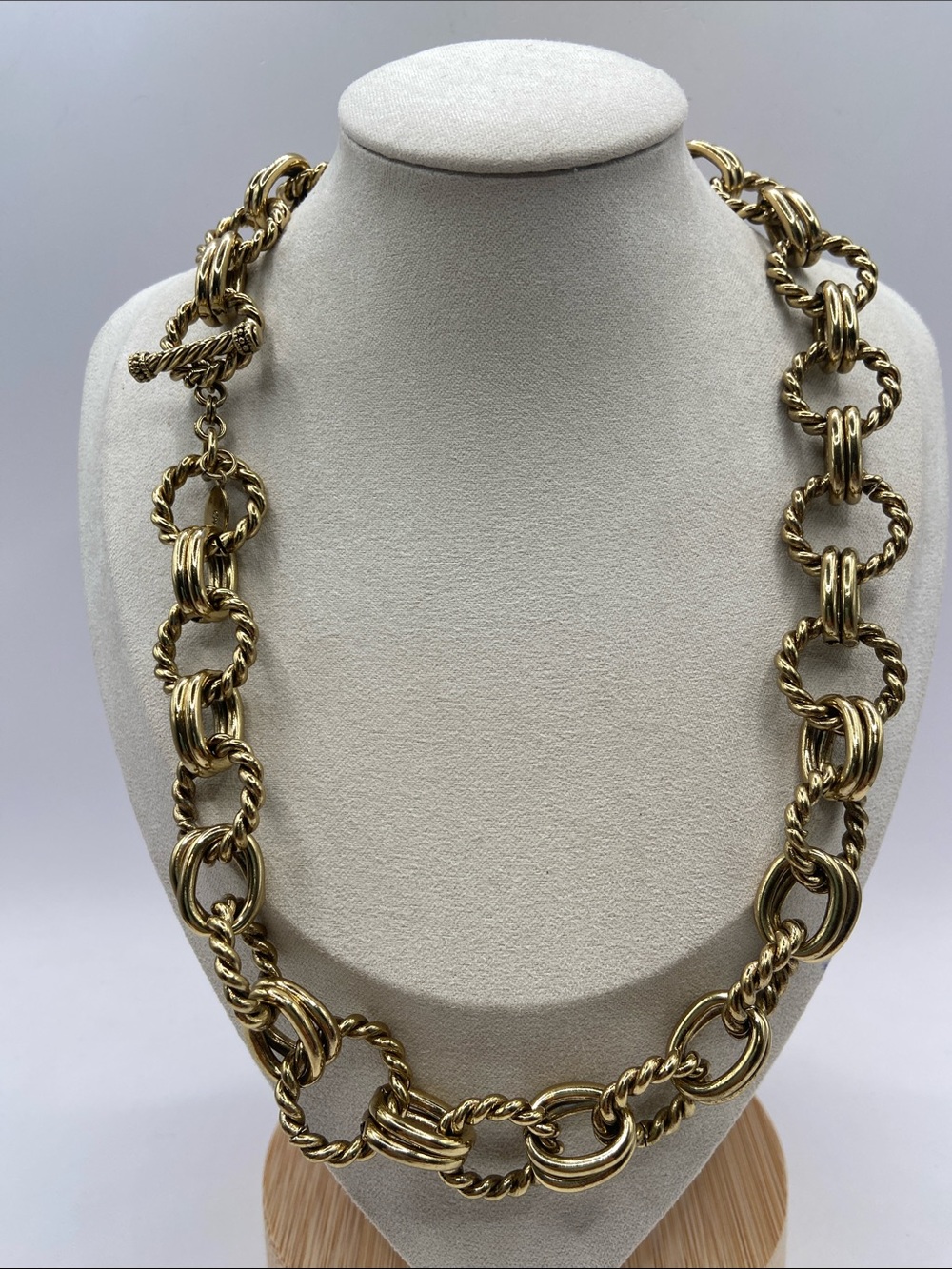 Heidi Daus Chunky Yellow Bronze Twisted Rolo Link Toggle Necklace Statement 19”L